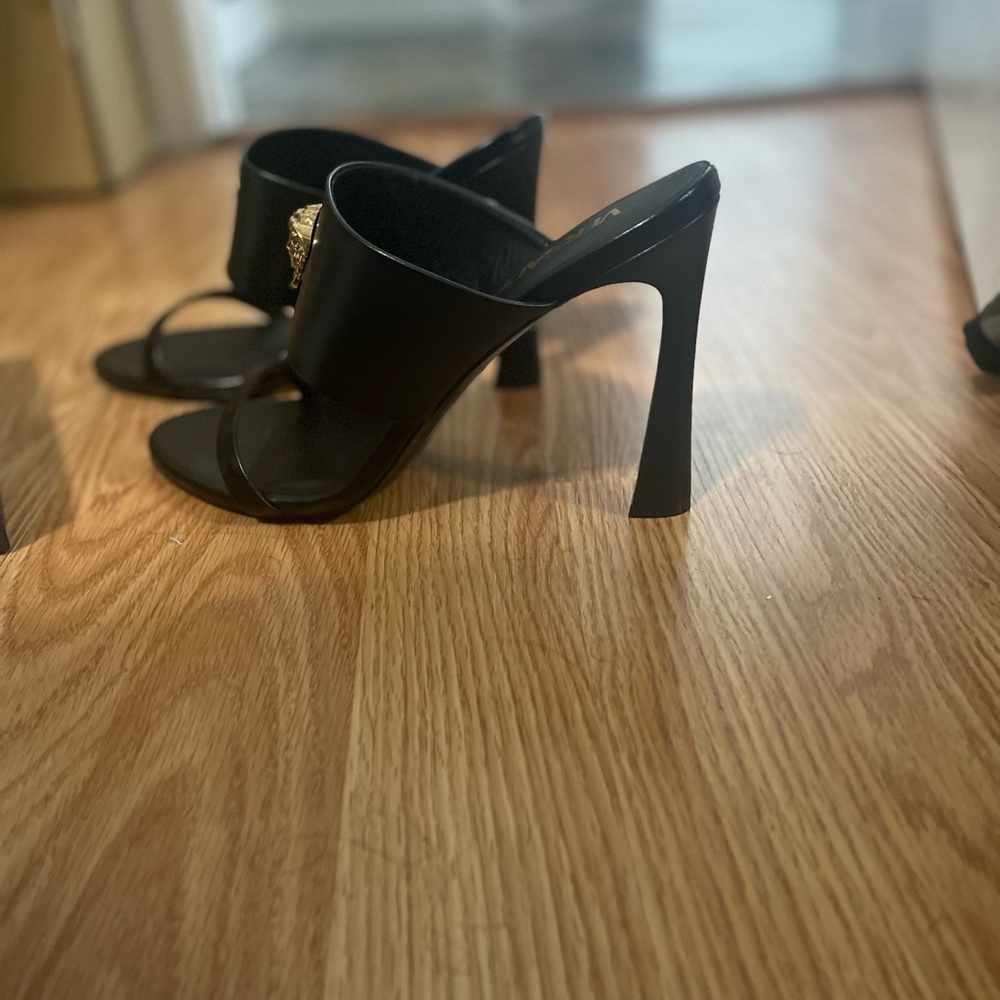 Versace Heels *Authentic* Bought from Versace Store. Size 40 (fits a size 9). - Picture 5 of 8